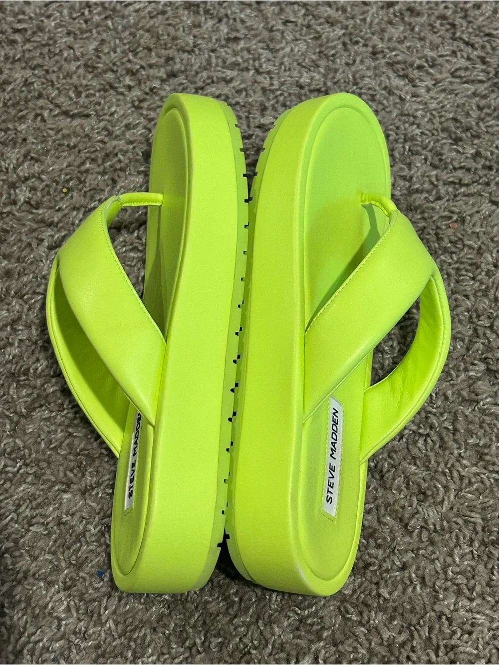 Steve Madden thong wedge